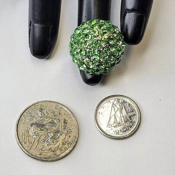 Green Rhinestone Adjustable Ring Size 8 - Picture 6 of 6